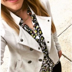 Cabi 3028 Charlie Jacket Oatmeal Ponte Snap Med